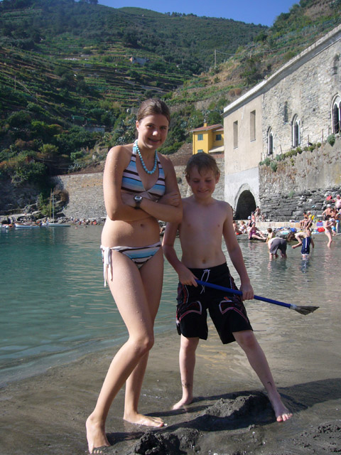 0104_Bathing_at_Vernazza