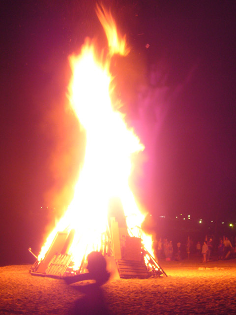 0178_F_Marina_bonfire