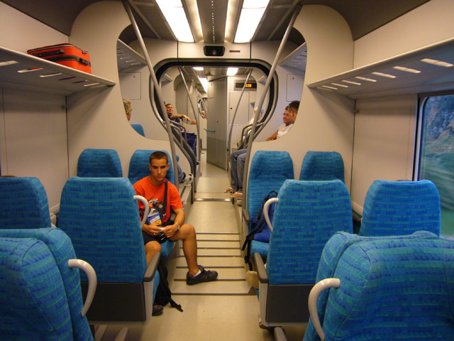 0547_Hi-design_train